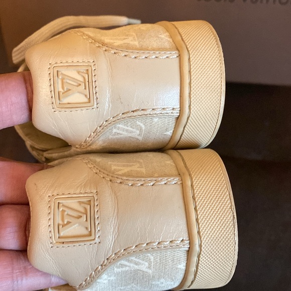 Louis Vuitton shoes - Picture 8 of 10